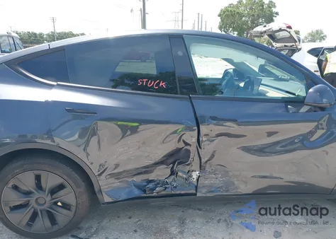 2024 Tesla Model Y Long Range Dual Motor All-Wheel Drive/Rwd из США, поврежденный, VIN 7SAYGDEDXRA332740